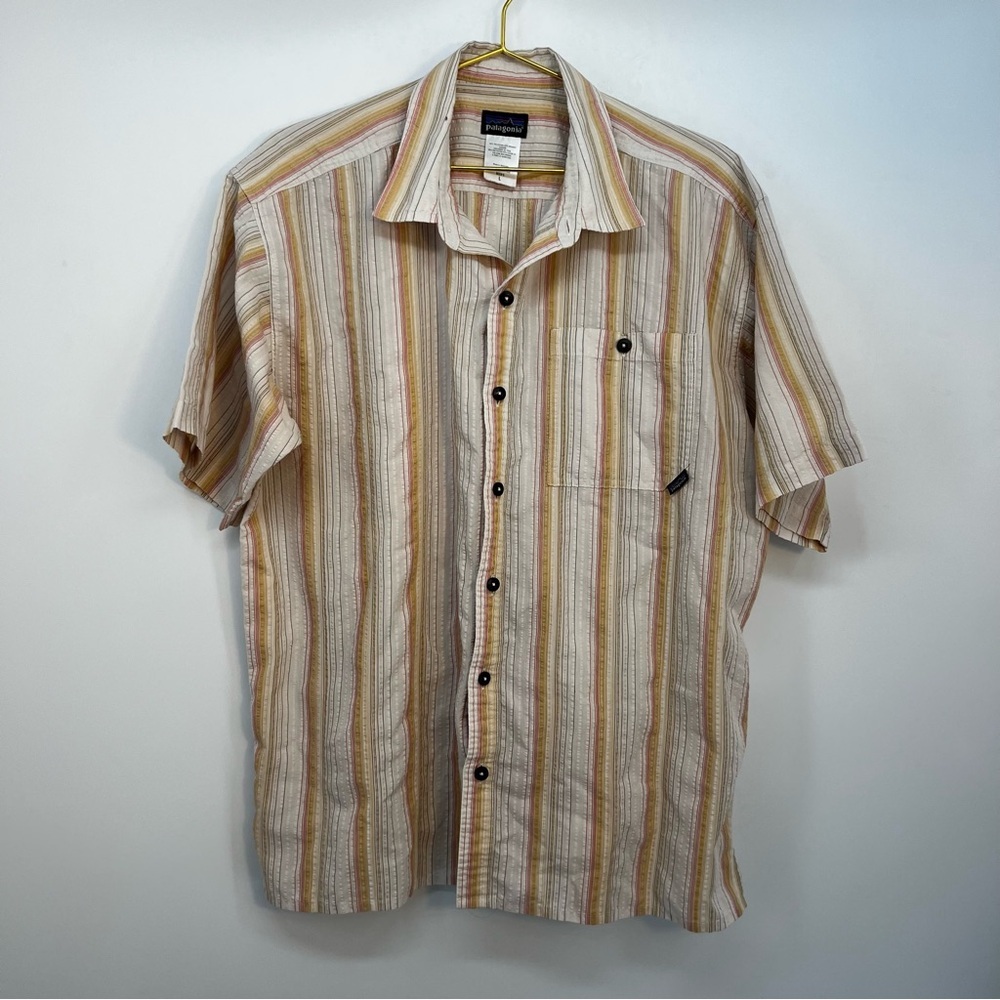 Patagonia Men's Puckerware Seersucker Striped Short Sleeve Button Down Shirt - Picture 7 of 10